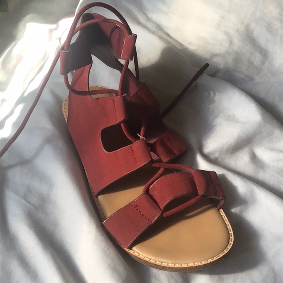 Cute Burgundy Sandals❤️ - Picture 4 of 6